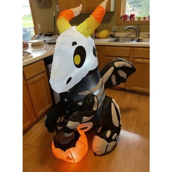 Costway 8FT Inflatable Halloween Fire Dragon, LED Lights  5 FT Tall Halloween Inflatable Cute Skeleton Dragon Inflatable Yard Decor
